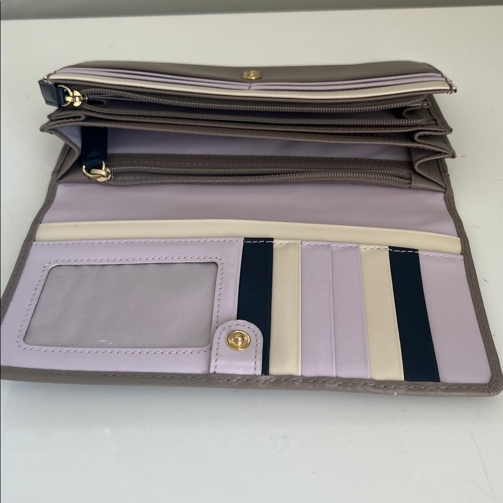 Radley London Wallet with Embossed Dog Logo - Picture 4 of 6